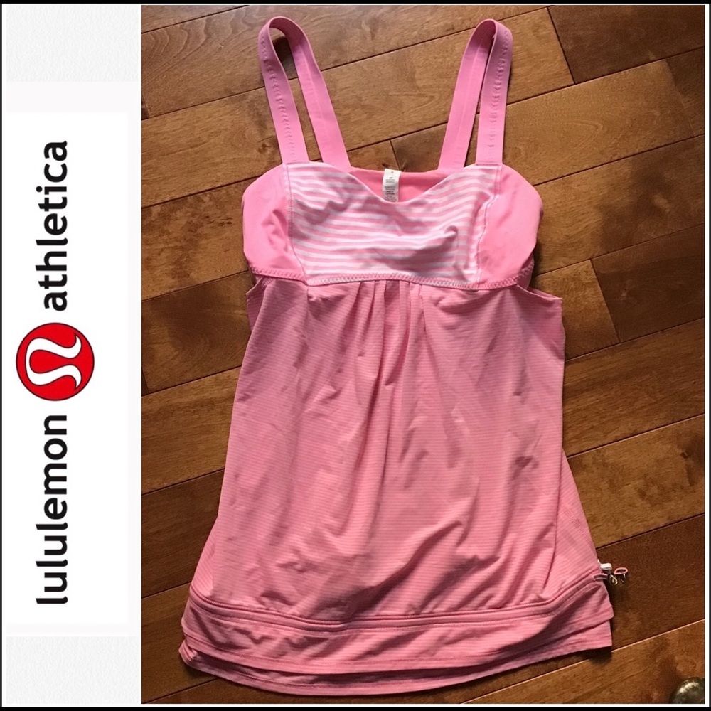 Lululemon tank top with built in bra